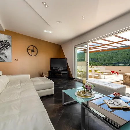 Penthouse Viewpoint Apartman *